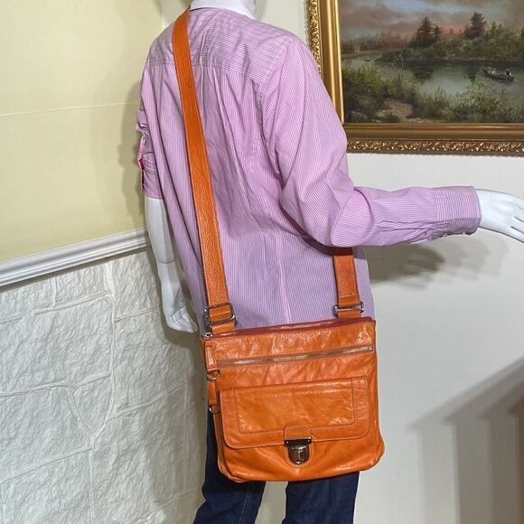 Roots Leather Side Saddle Cross Body Bag - Picture 3 of 13